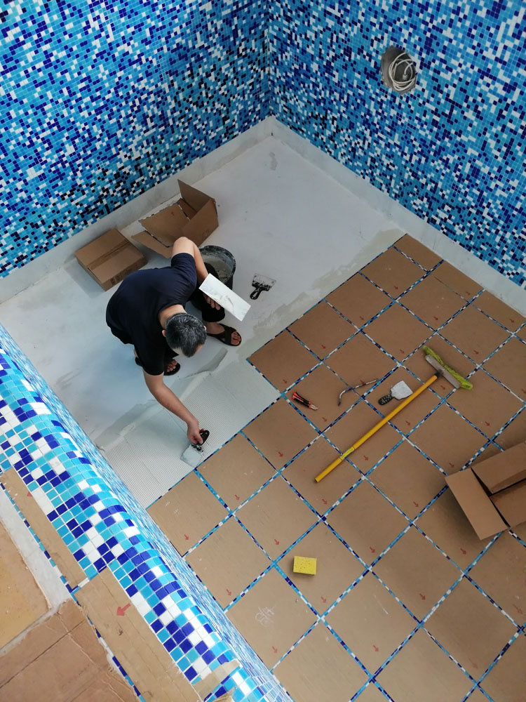 отделка бетонного бассейна мозаика мастер